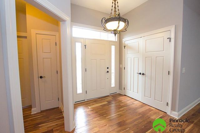 8523 Barkley Drive, Lincoln, NE 68526