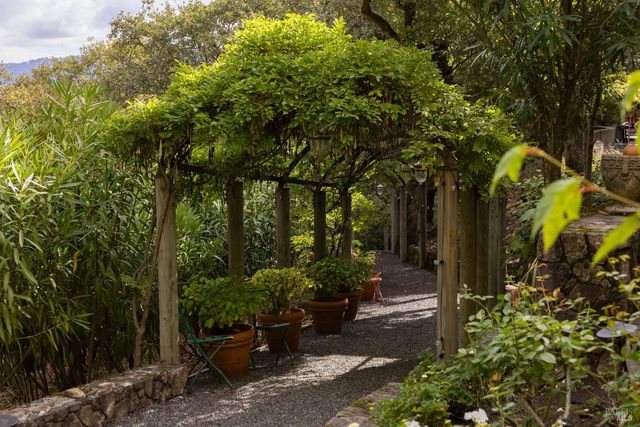 6640-6572 Sonoma Mountain Rd, Santa Rosa, CA 95404