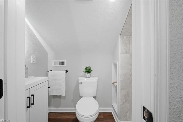 240 Plover DR, Portsmouth, VA 23704