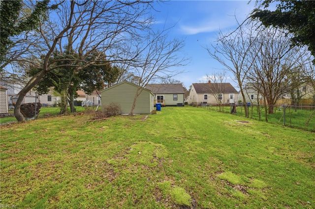 240 Plover DR, Portsmouth, VA 23704