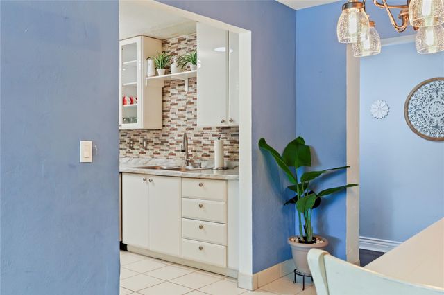 7013 NW 99TH WAY, Tamarac, FL 33321