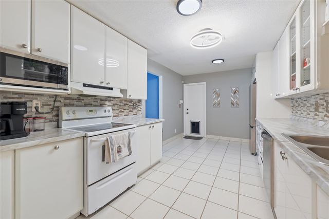 7013 NW 99TH WAY, Tamarac, FL 33321