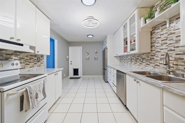 7013 NW 99TH WAY, Tamarac, FL 33321