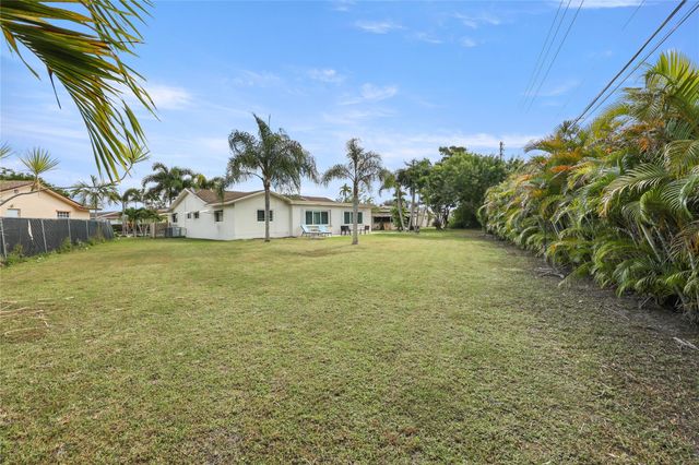 7013 NW 99TH WAY, Tamarac, FL 33321