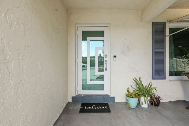 7013 NW 99TH WAY, Tamarac, FL 33321