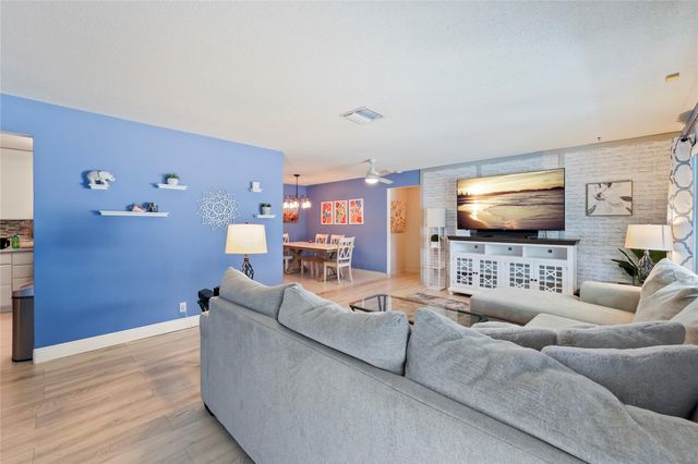 7013 NW 99TH WAY, Tamarac, FL 33321