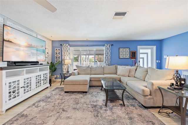 7013 NW 99TH WAY, Tamarac, FL 33321