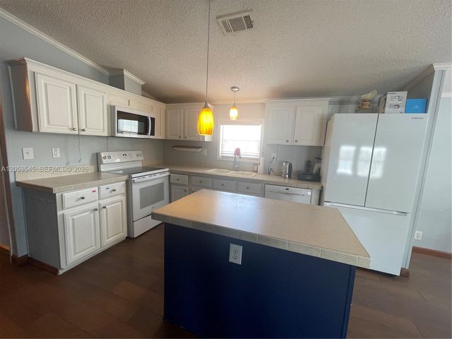 3070 Cove Drive, Dania Beach, FL 33312