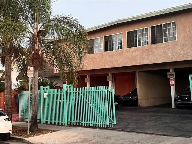 1038-W. 104th Street, Los Angeles, CA 90044