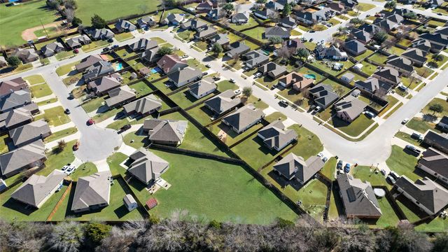 225 Holly Court, Aubrey, TX 76227