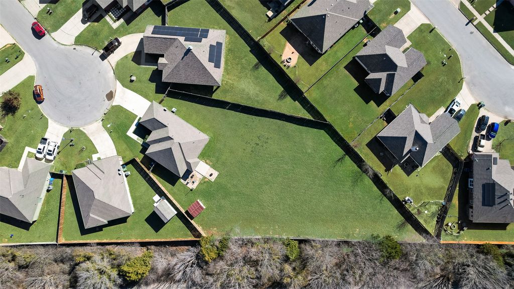 225 Holly Court, Aubrey, TX 76227