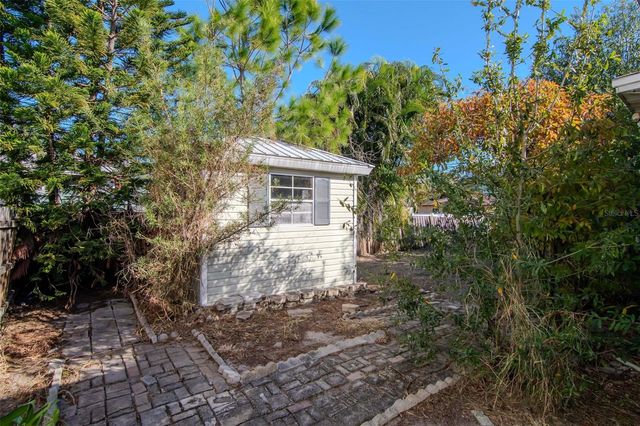 3005 W MEADOW STREET, Tampa, FL 33611