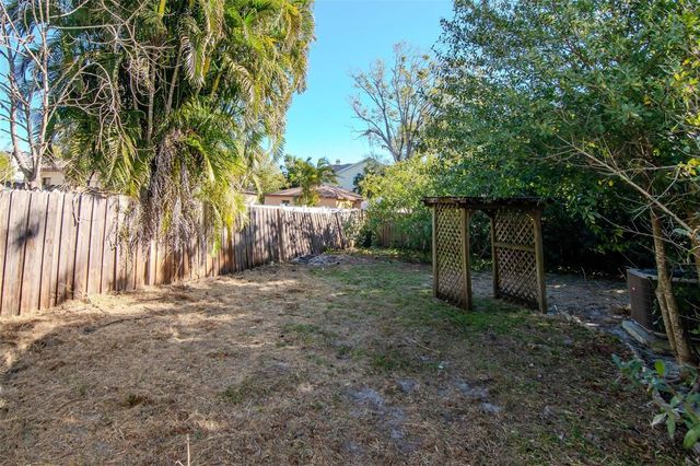 3005 W MEADOW STREET, Tampa, FL 33611