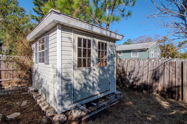 3005 W MEADOW STREET, Tampa, FL 33611