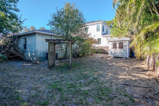 3005 W MEADOW STREET, Tampa, FL 33611