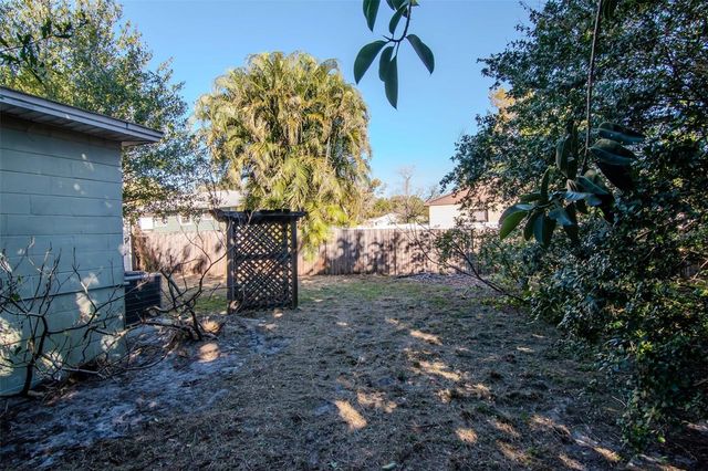 3005 W MEADOW STREET, Tampa, FL 33611