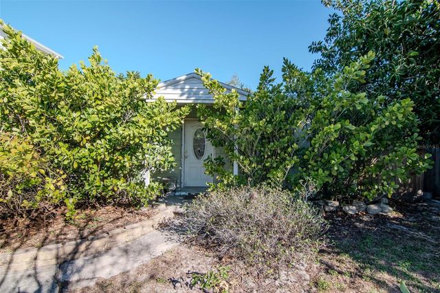 3005 W MEADOW STREET, Tampa, FL 33611