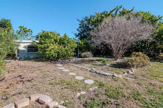 3005 W MEADOW STREET, Tampa, FL 33611