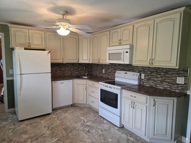 230 S Garfield Street, Enterprise, KS 67441