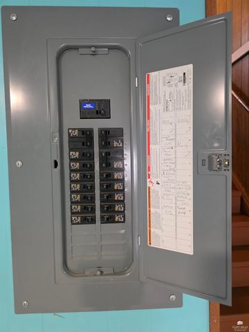 230 S Garfield Street, Enterprise, KS 67441