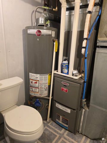 230 S Garfield Street, Enterprise, KS 67441