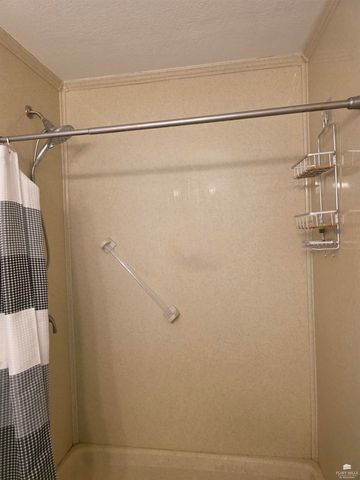 230 S Garfield Street, Enterprise, KS 67441