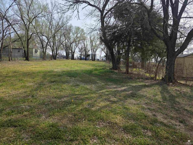 230 S Garfield Street, Enterprise, KS 67441