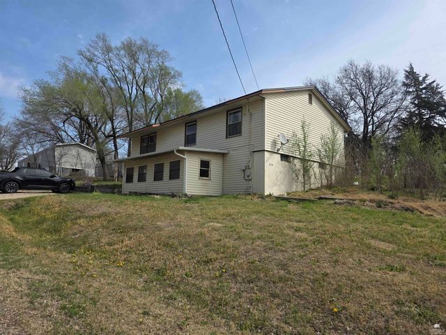 230 S Garfield Street, Enterprise, KS 67441