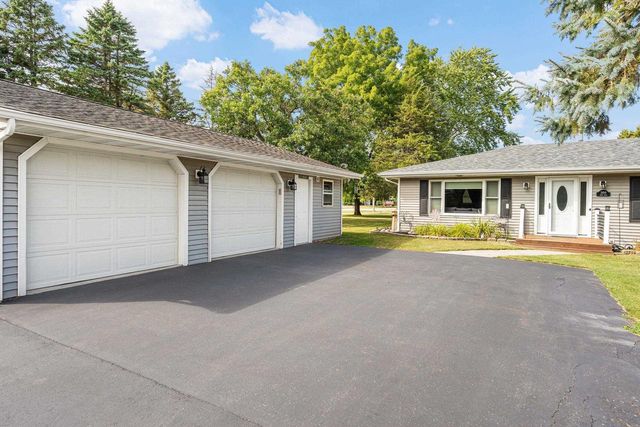 3100 Omro Road, Oshkosh, WI 54904
