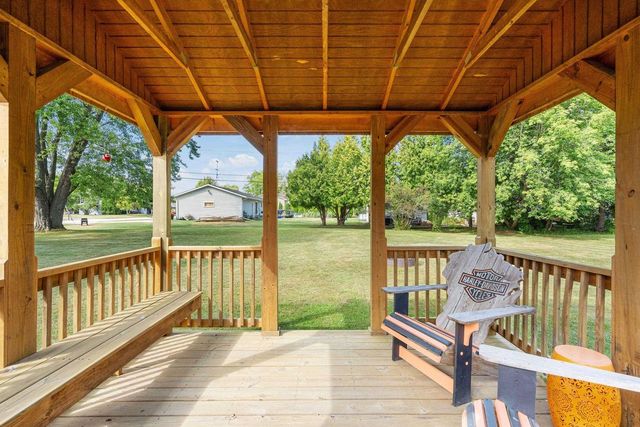 3100 Omro Road, Oshkosh, WI 54904
