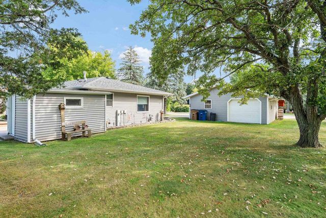 3100 Omro Road, Oshkosh, WI 54904
