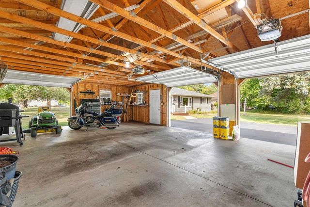 3100 Omro Road, Oshkosh, WI 54904
