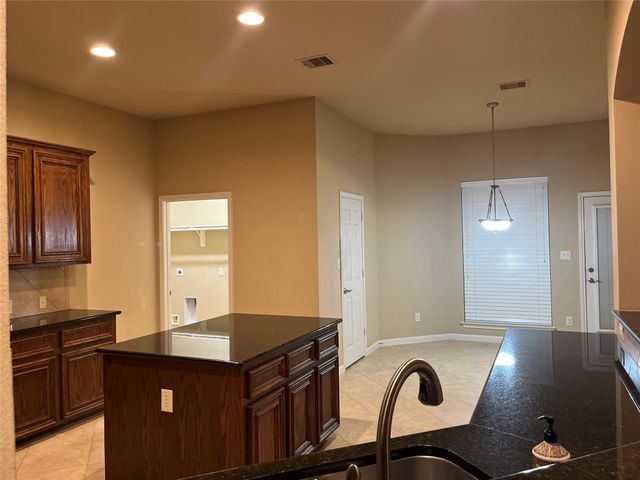 2904 Lakemist Court, League City, TX 77573