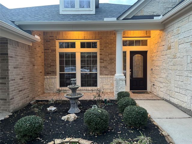 2904 Lakemist Court, League City, TX 77573