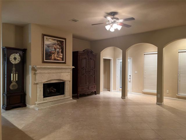 2904 Lakemist Court, League City, TX 77573