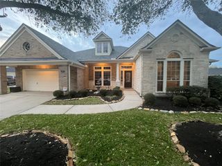 2904 Lakemist Court, League City, TX 77573