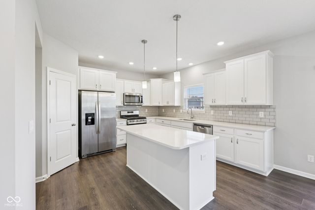 1634 Pelham Drive, Greenwood, IN 46143