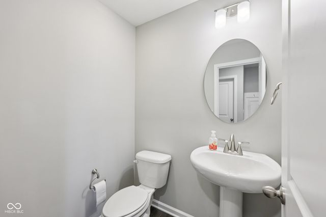 1634 Pelham Drive, Greenwood, IN 46143