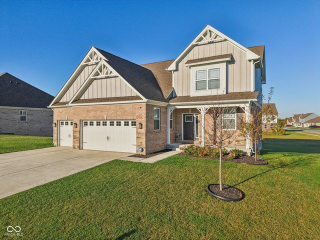 1634 Pelham Drive, Greenwood, IN 46143