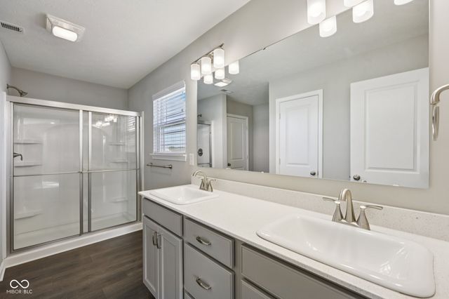 1634 Pelham Drive, Greenwood, IN 46143