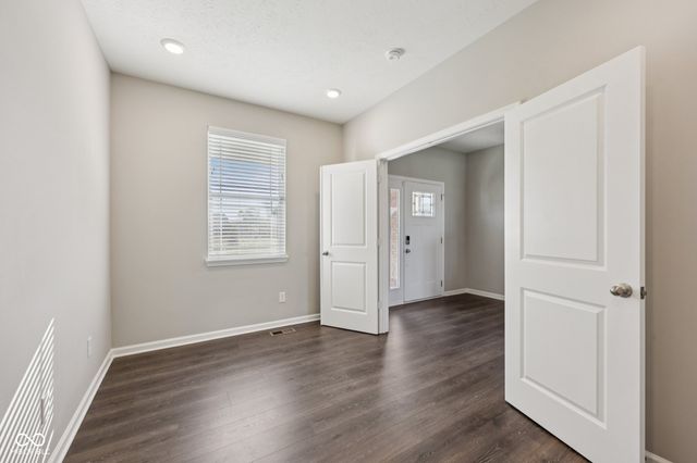 1634 Pelham Drive, Greenwood, IN 46143