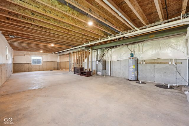 1634 Pelham Drive, Greenwood, IN 46143