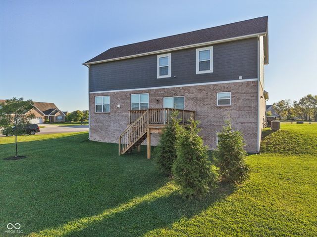 1634 Pelham Drive, Greenwood, IN 46143