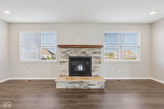 1634 Pelham Drive, Greenwood, IN 46143