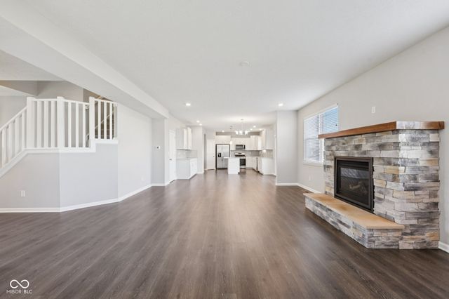 1634 Pelham Drive, Greenwood, IN 46143