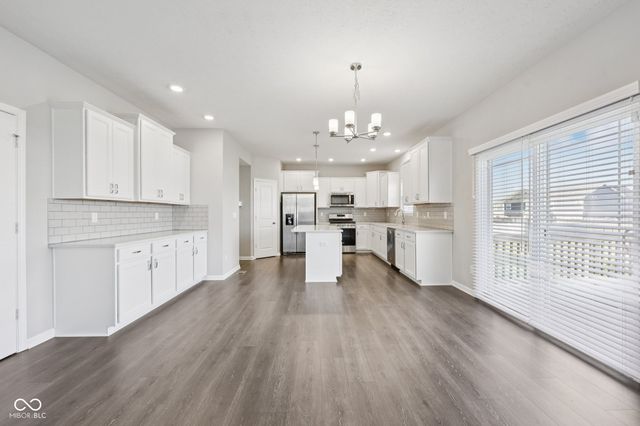 1634 Pelham Drive, Greenwood, IN 46143