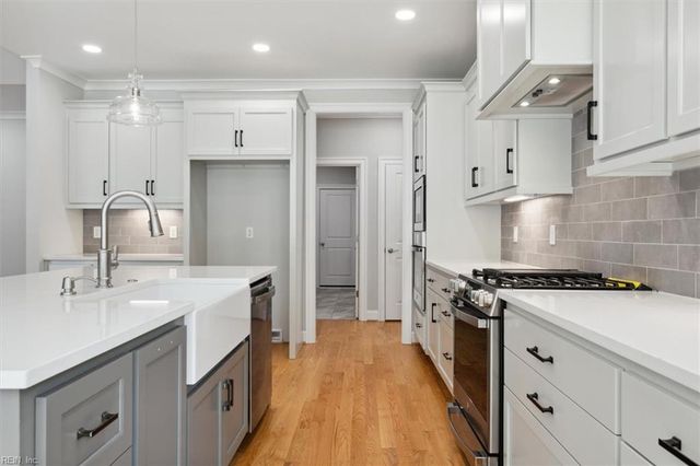 405 Octavia DR, Yorktown, VA 23693