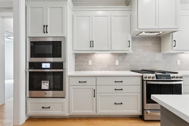 405 Octavia DR, Yorktown, VA 23693