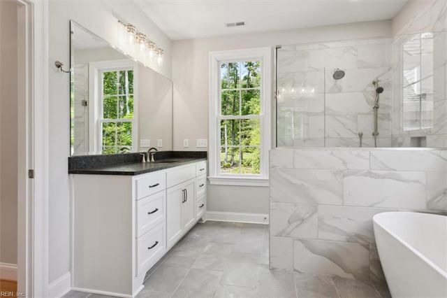 405 Octavia DR, Yorktown, VA 23693