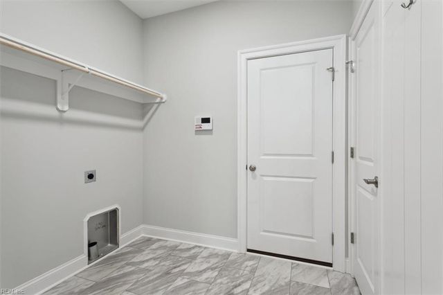 405 Octavia DR, Yorktown, VA 23693